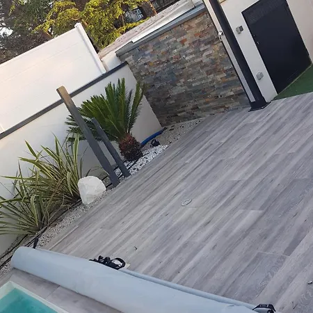Avec Piscine Pour Un Sejour D'exception ! Villa Calvisson